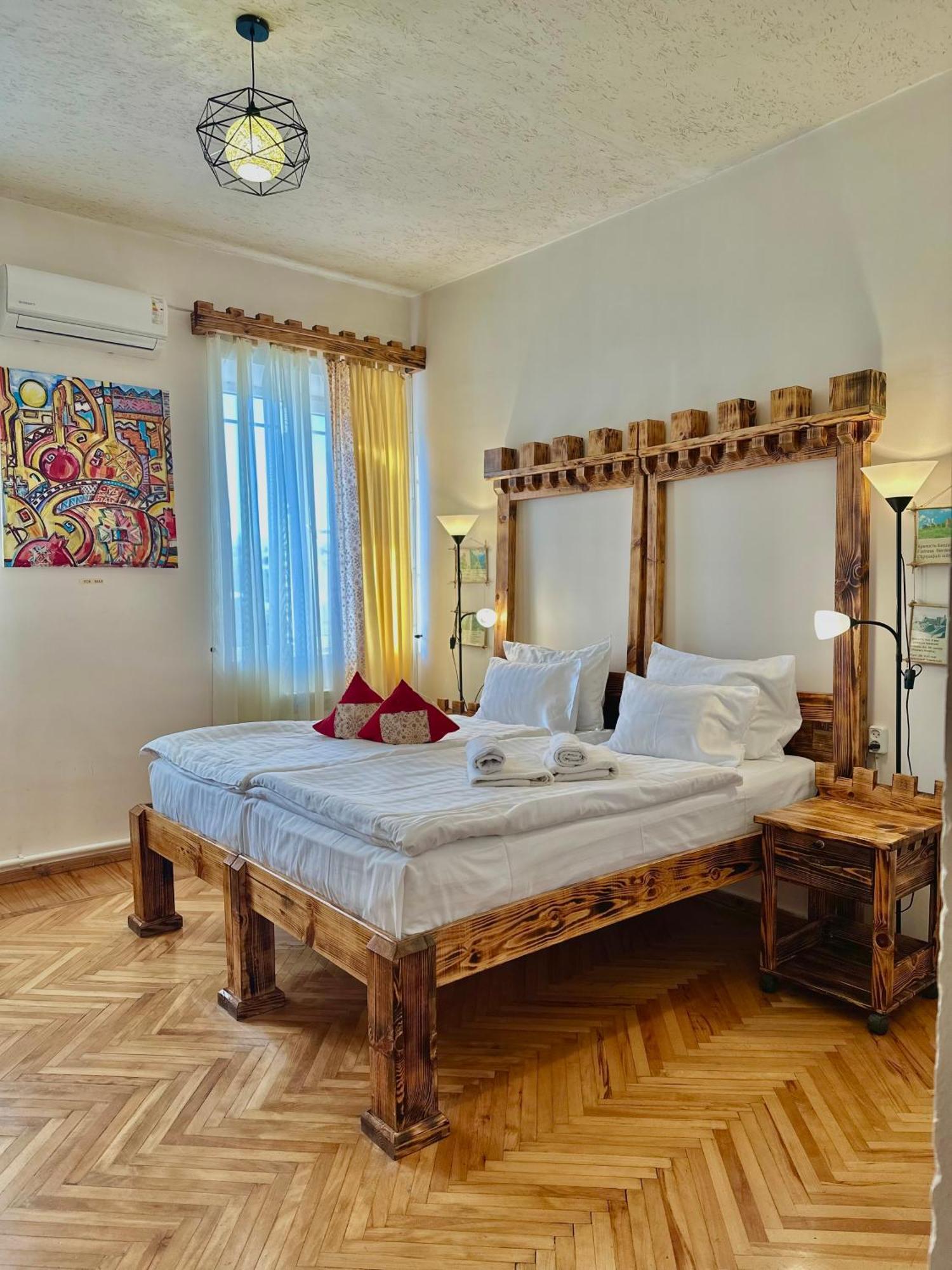 Machanents Art Hotel Vagharshapat Buitenkant foto