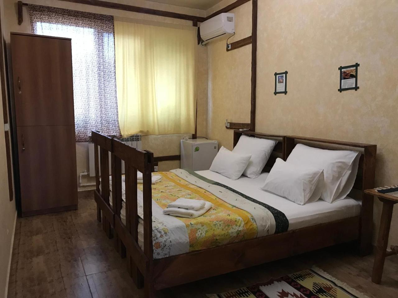 Machanents Art Hotel Vagharshapat Buitenkant foto