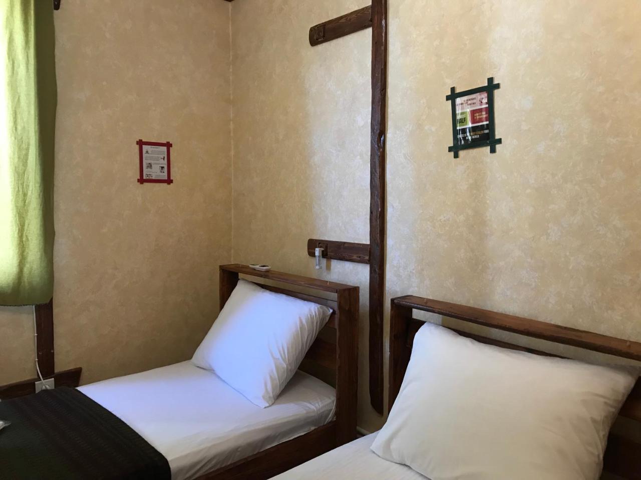 Machanents Art Hotel Vagharshapat Buitenkant foto