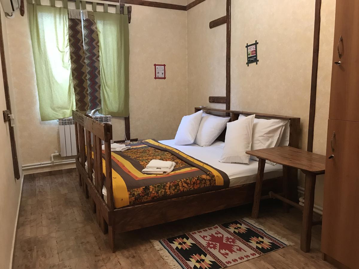 Machanents Art Hotel Vagharshapat Buitenkant foto